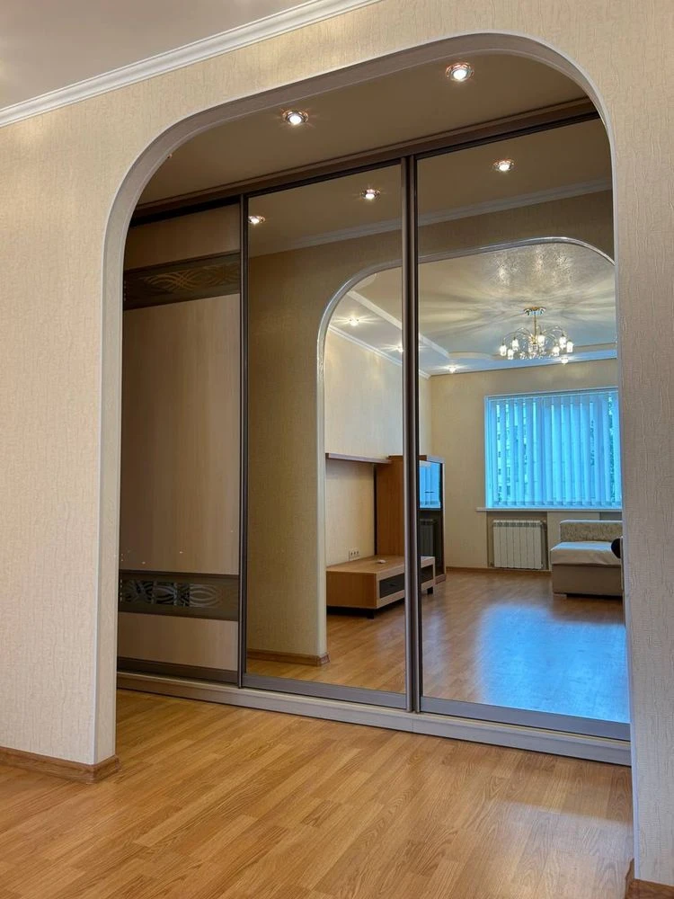 Продаж 3-кімнатного апартаменту з автономним опаленням, 63 м²