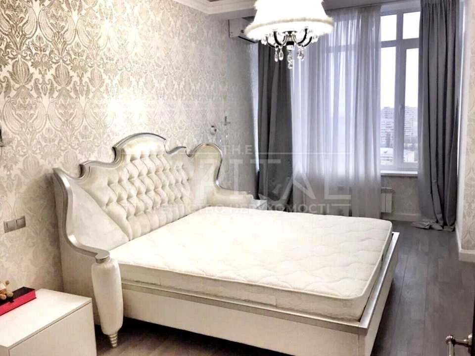 Apartment. Eugene Konovalets st., Kyiv.