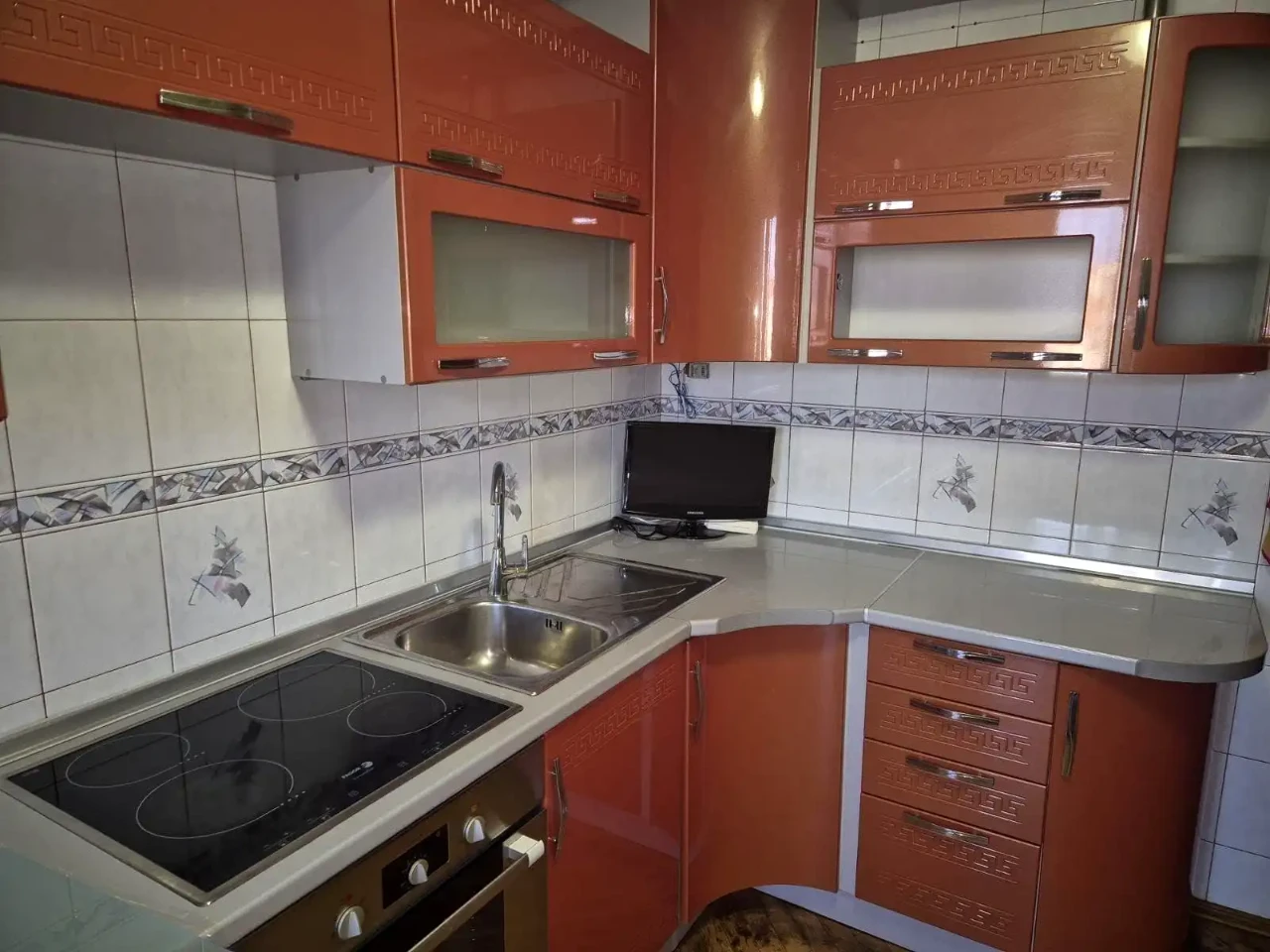 Сдается 2-комнатная квартира 59 м² на 15 этаже 18 этажного дома.