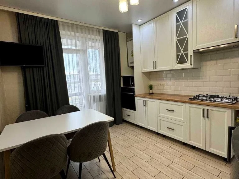 Apartment. Bogdan Khmelnytsky Street, Lviv