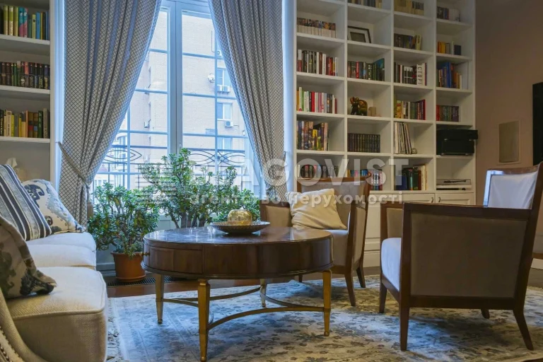 Sale of a 5-room apartment in the Oasis residential complex, Volodymyr Prospekt