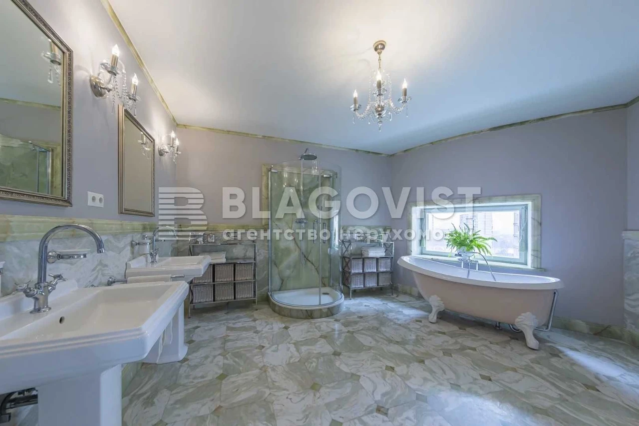 Продаж 5-кімнатній квартири в ЖК "Оазис", ремонт, біля метро, проспект Володими