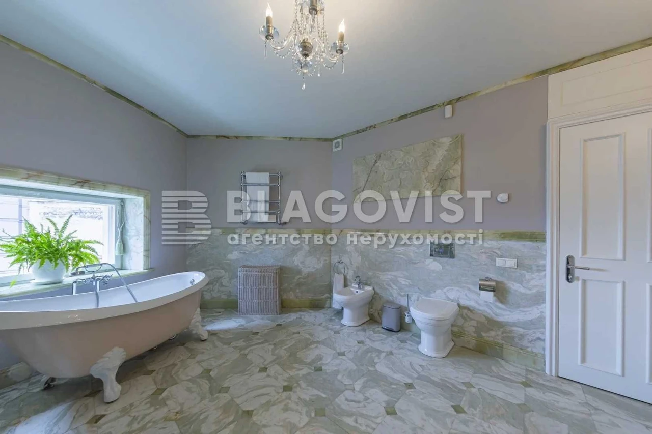 Продаж 5-кімнатній квартири в ЖК "Оазис", ремонт, біля метро, проспект Володими