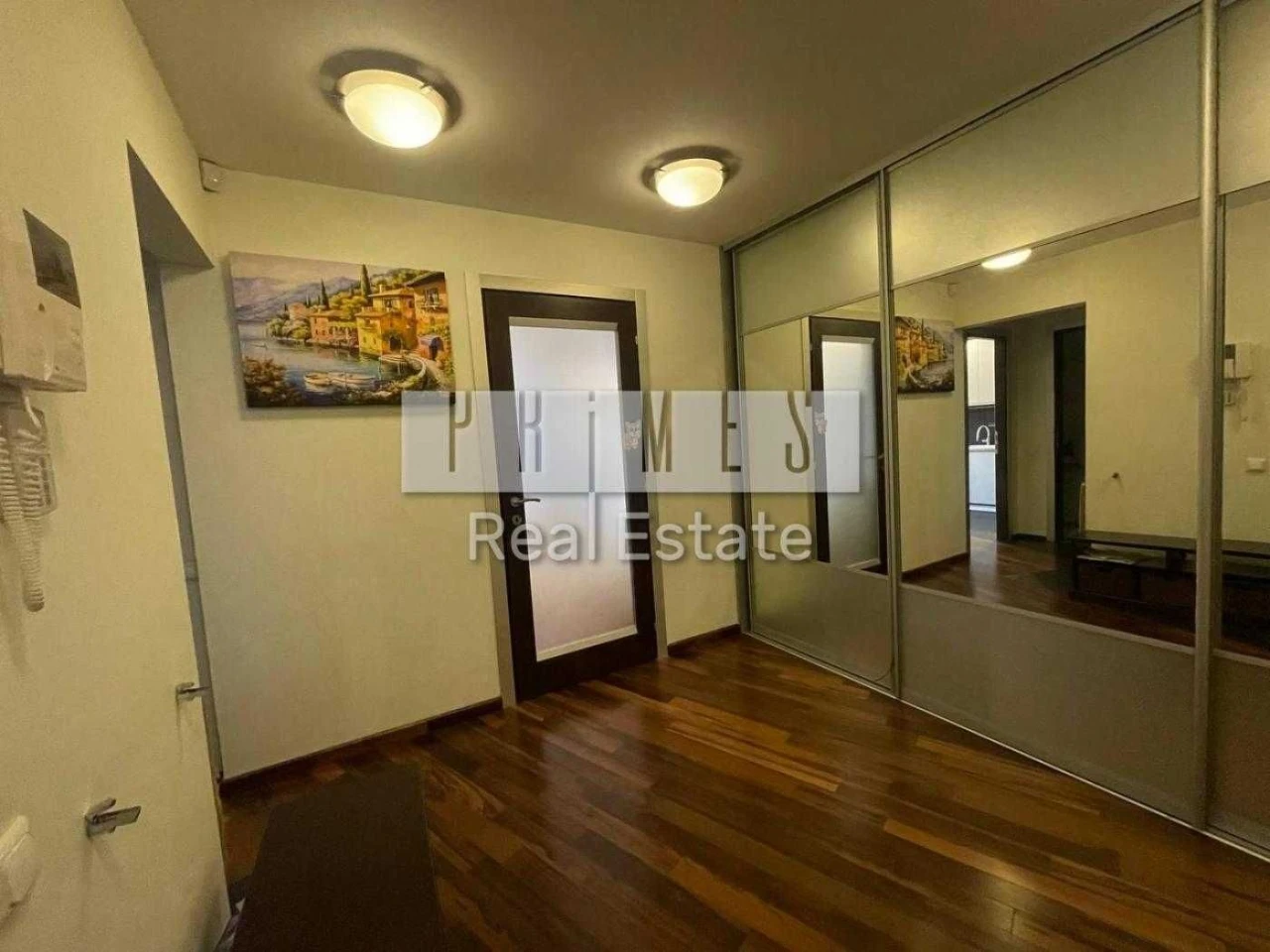 Sale of a 3-room apartment in apartment building on Akhmatova 43