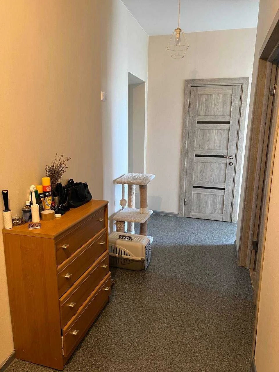 Sale of a 2-room "Stalin" apartment on Prospect L. Kadenyuk