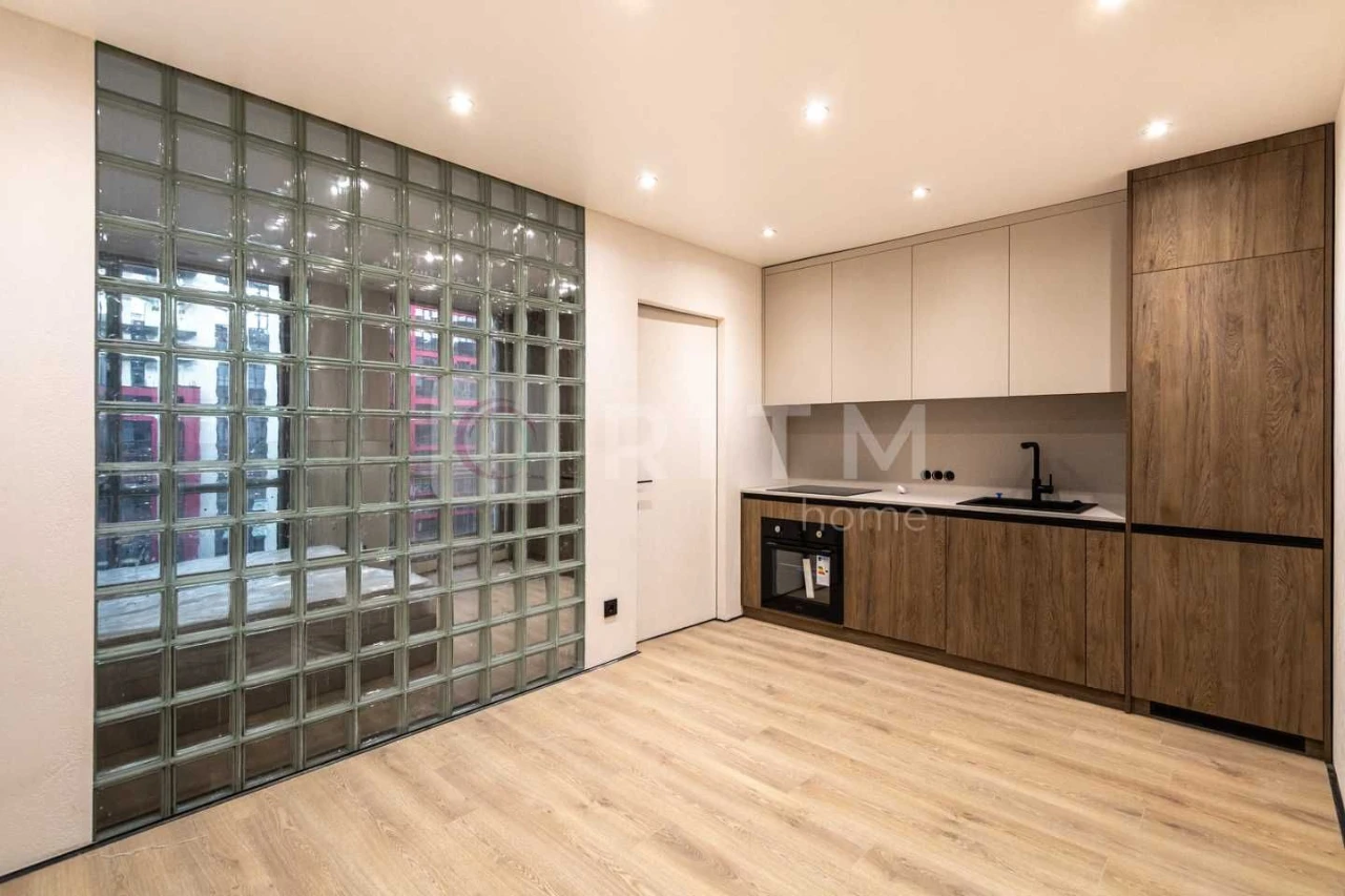 Продаж однокімнатної квартири з дизайнерським ремонтом в ЖК Manhattan UP