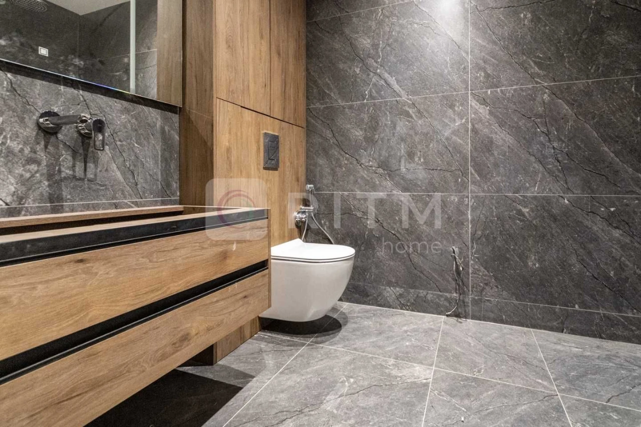 Продаж однокімнатної квартири з дизайнерським ремонтом в ЖК Manhattan UP