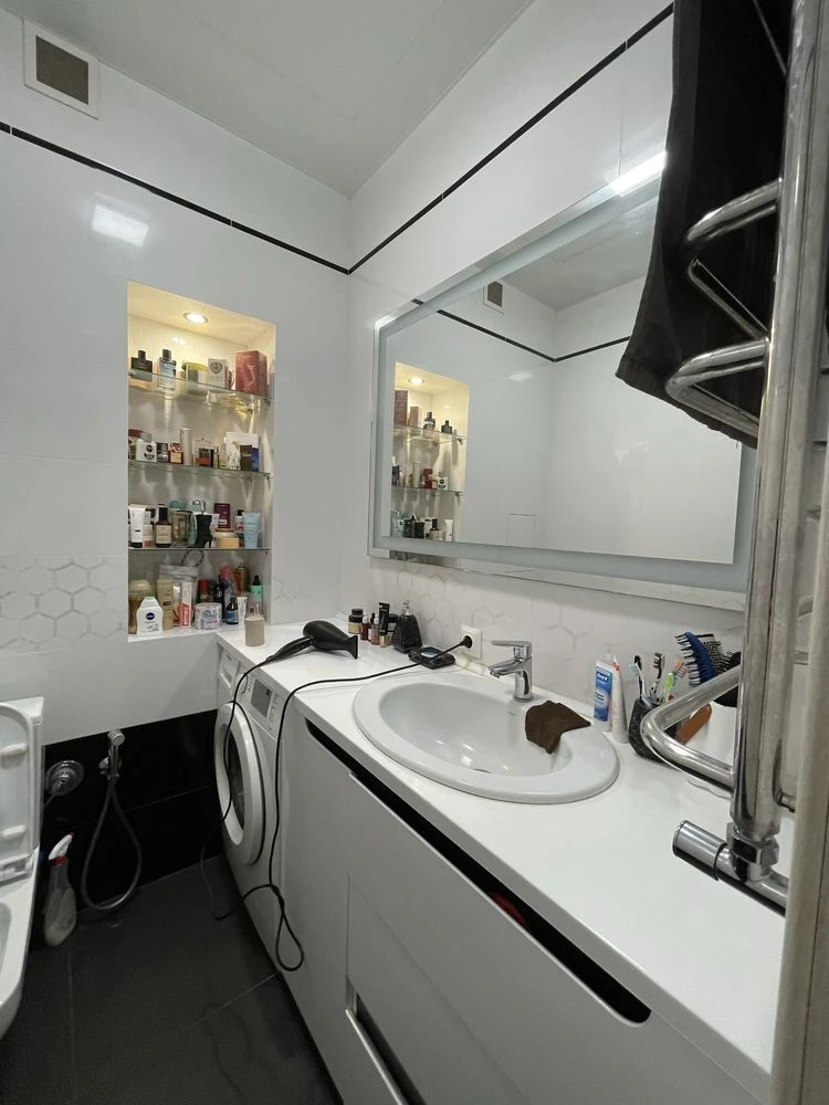 Sale of a 3-room apartment on an island