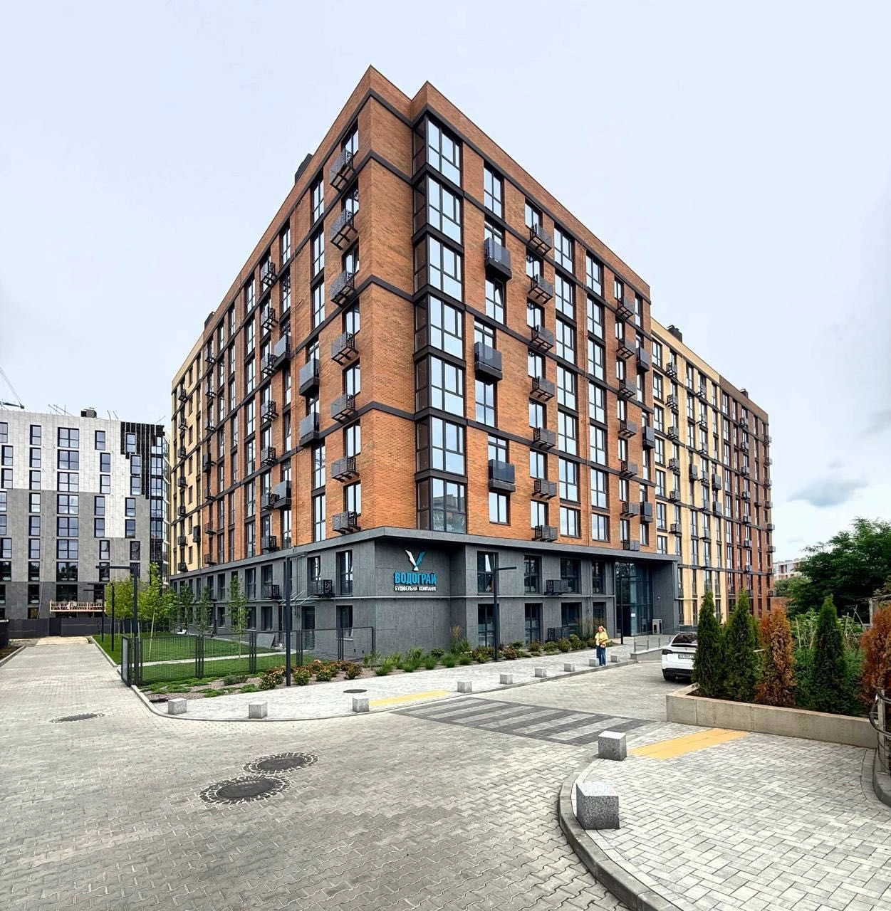 FOR SALE: 1-bedroom apartment in a new luxury building "UNIT"