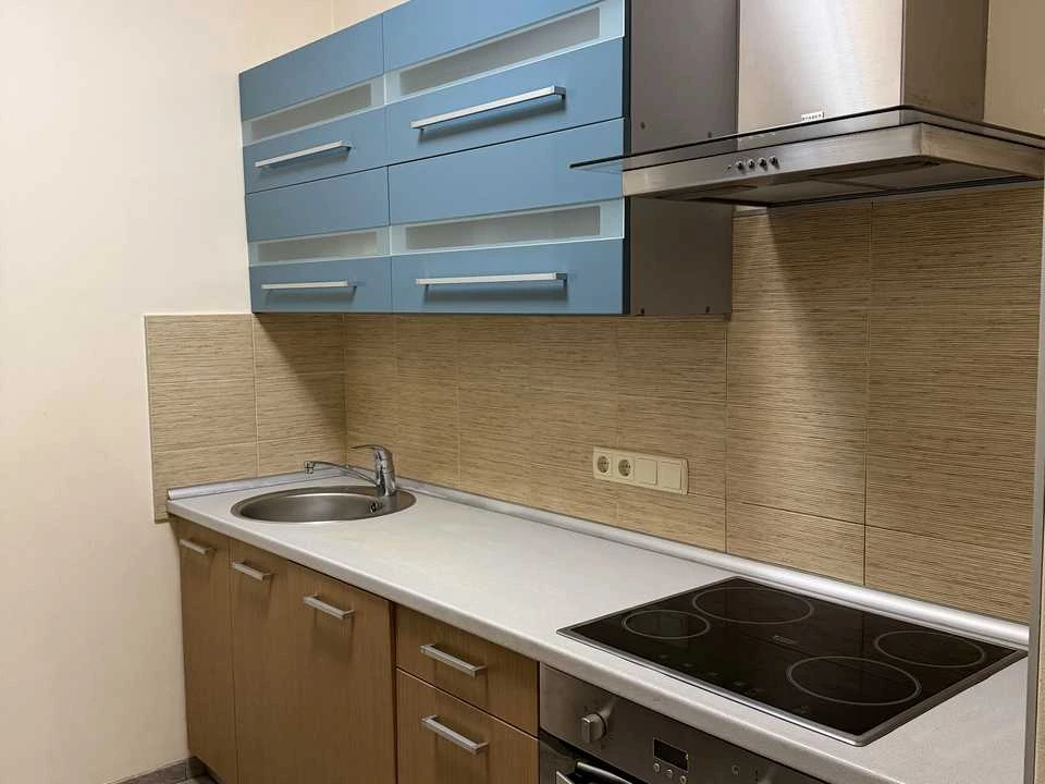 Apartment. Kyiv, Holosiivsky Prospect.