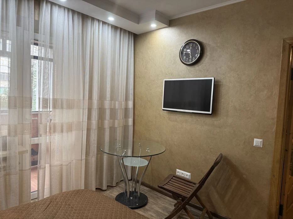 2-room apartment for sale/Poznyaki/Kniazhy Zaton St., 7/53
