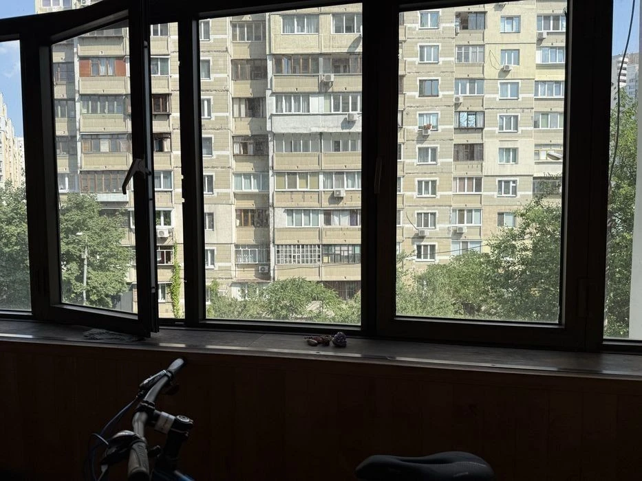 2-room apartment for sale/Poznyaki/Kniazhy Zaton St., 7/53