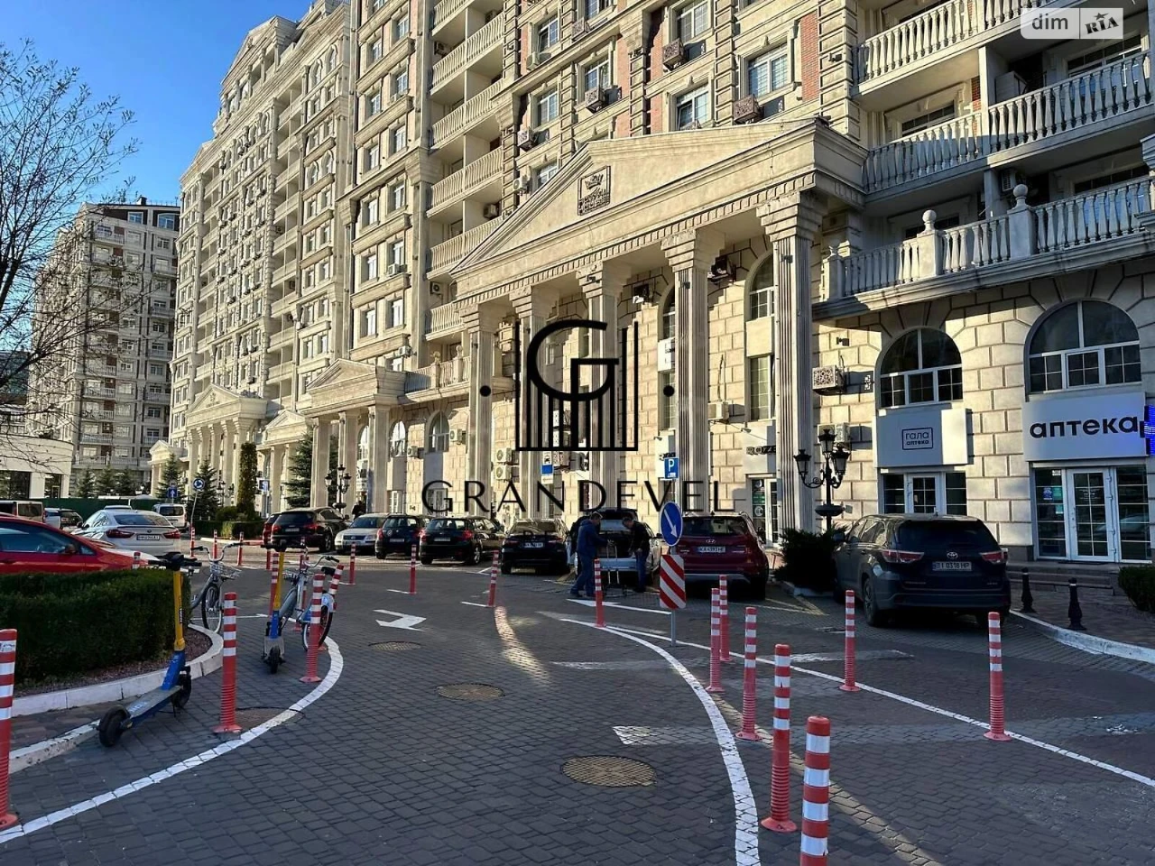 Apartment for Sale – Holosiiv