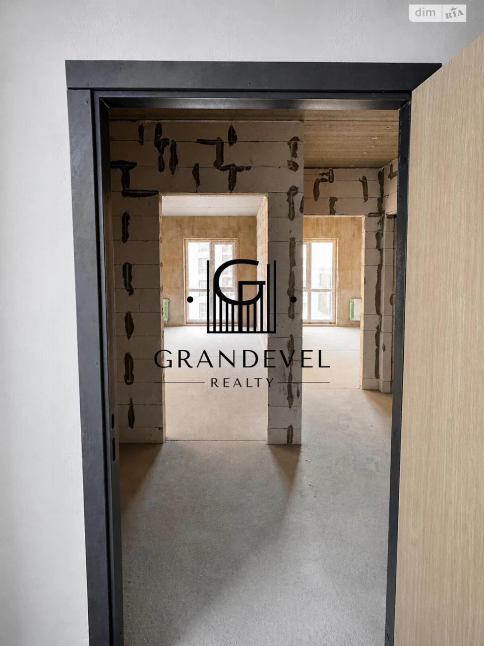 Apartment for Sale – Holosiiv