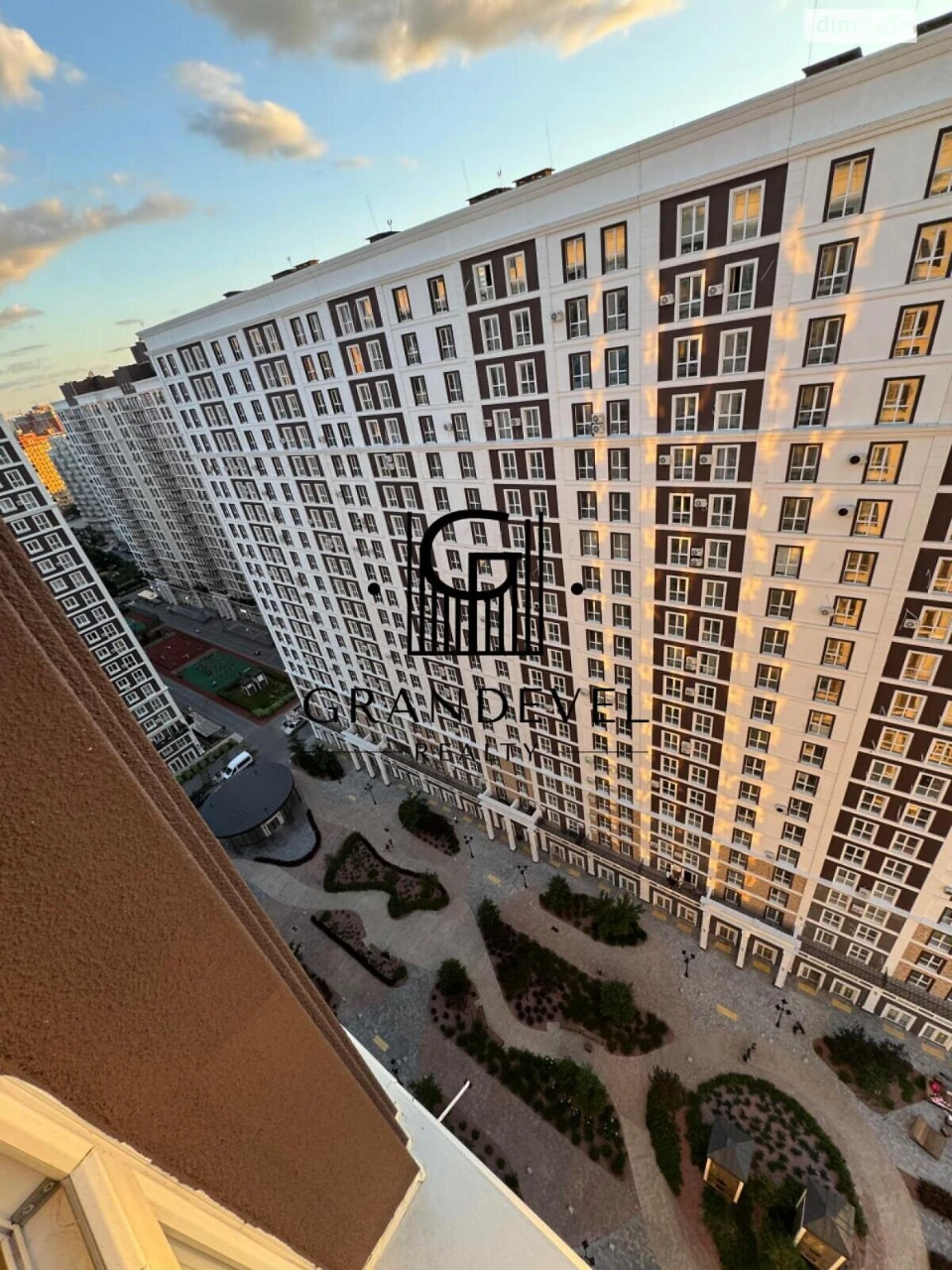 Apartment for Sale – Holosiiv