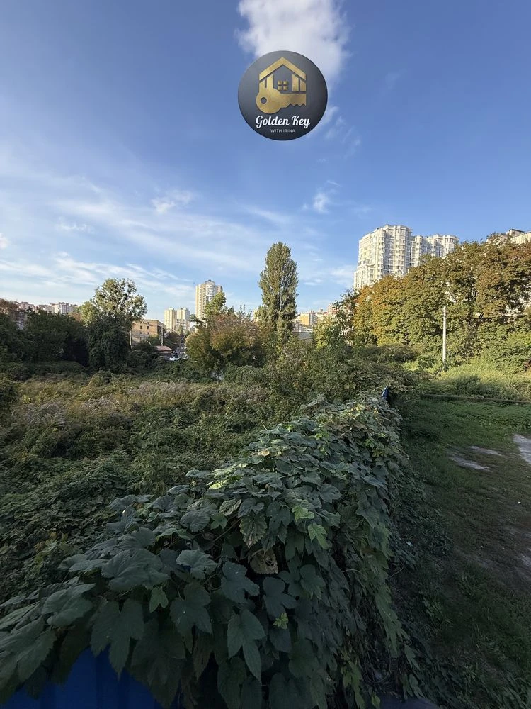 Продаж кутової ділянки 10 соток, під будівництво таунхаусів
