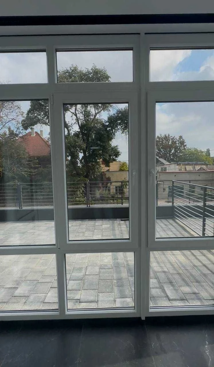 Apartment with renovation in installments/New construction