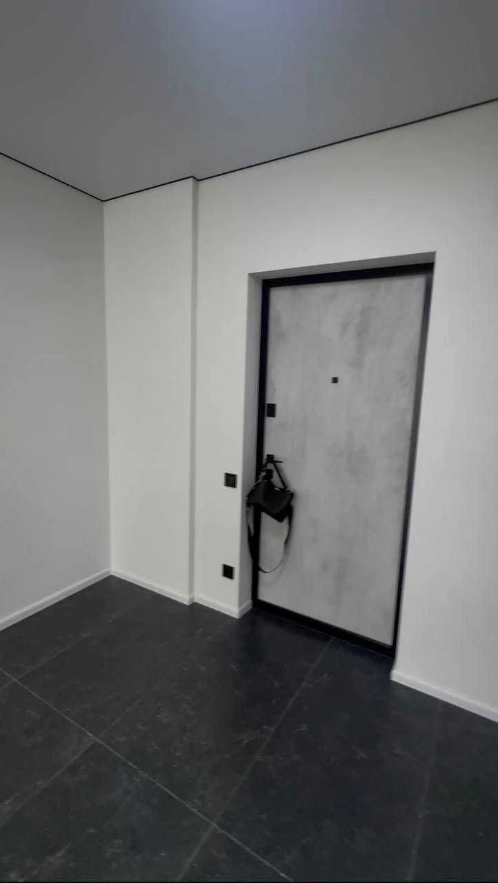 Apartment with renovation in installments/New construction