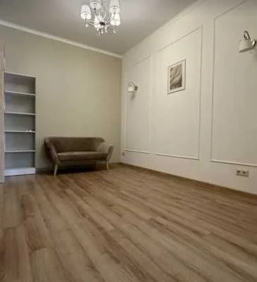 Center, one-bedroom apartment 38 sq m, fresh renovation