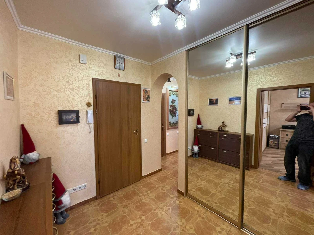 3 комнатная квартира 70 м2 Капитальный Ремонт на Таирова Гос