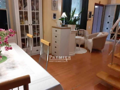 Two-Story House in Arkadia, Teniasto Posmitnogo 200 sq m