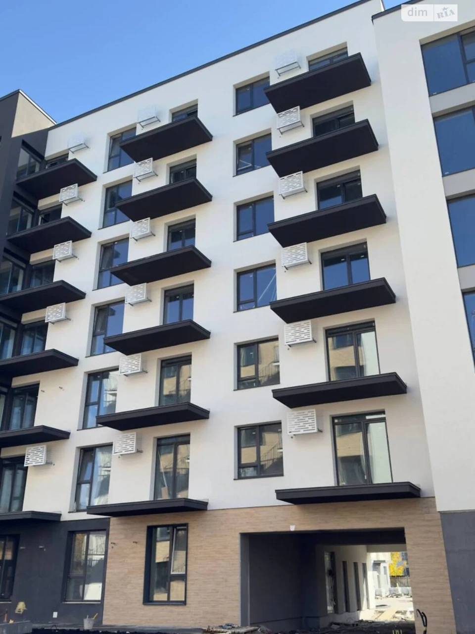 Apartment for Sale: Konovalets, Chornovola