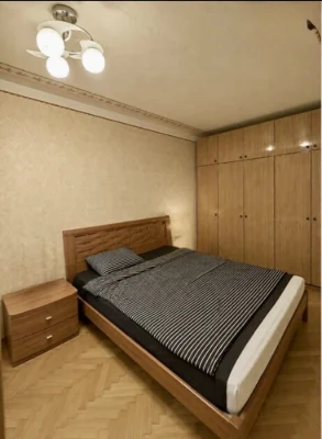 Продам 2к. квартиру , Дворец Спорта , Танкопия 11 ( 93399)