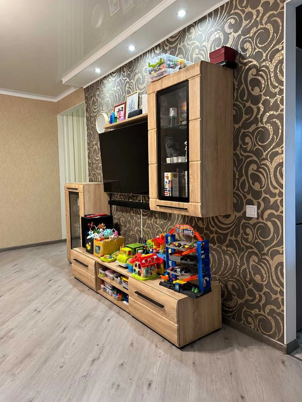 Продається 2-кімнатна квартира в новобудовах, біля метро "Дворець спорту"