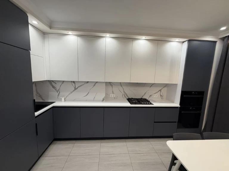 For Sale Penthouse near McDonalds Shopping Center, Prospect Avenue
