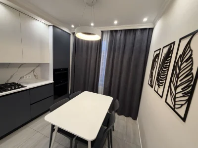 For Sale Penthouse near McDonalds Shopping Center, Prospect Avenue