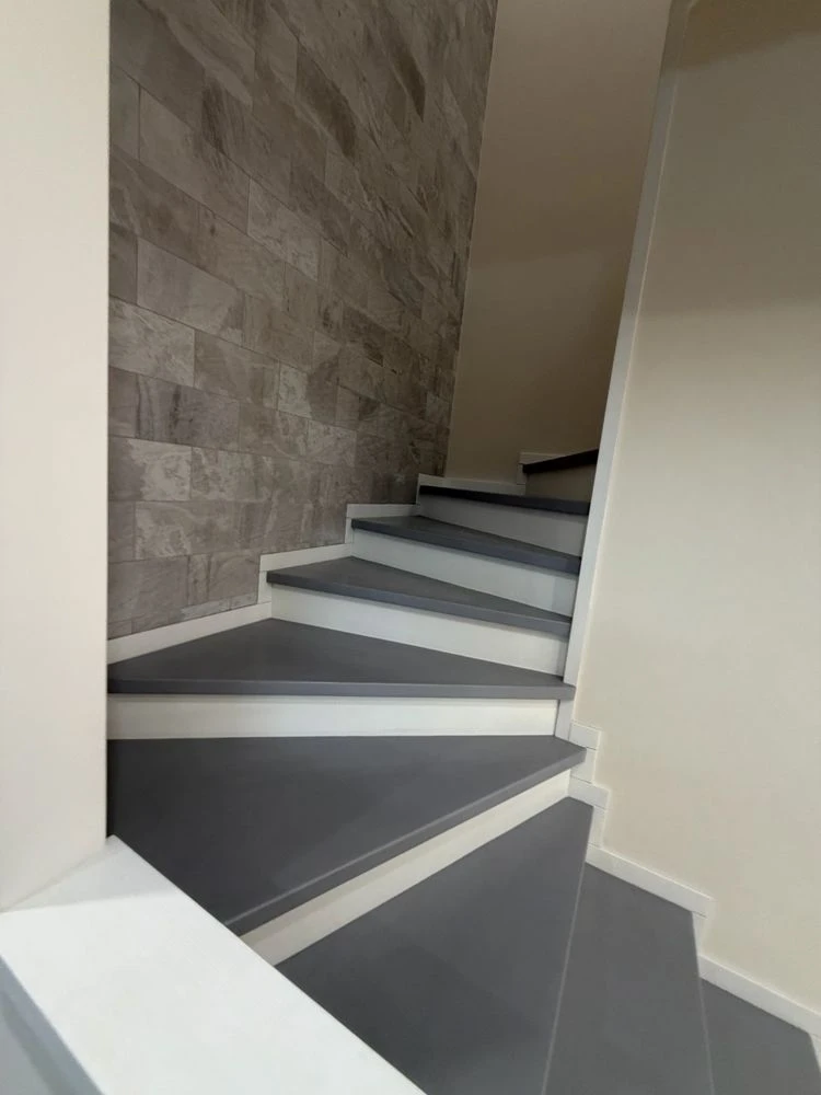 For Sale Penthouse near McDonalds Shopping Center, Prospect Avenue