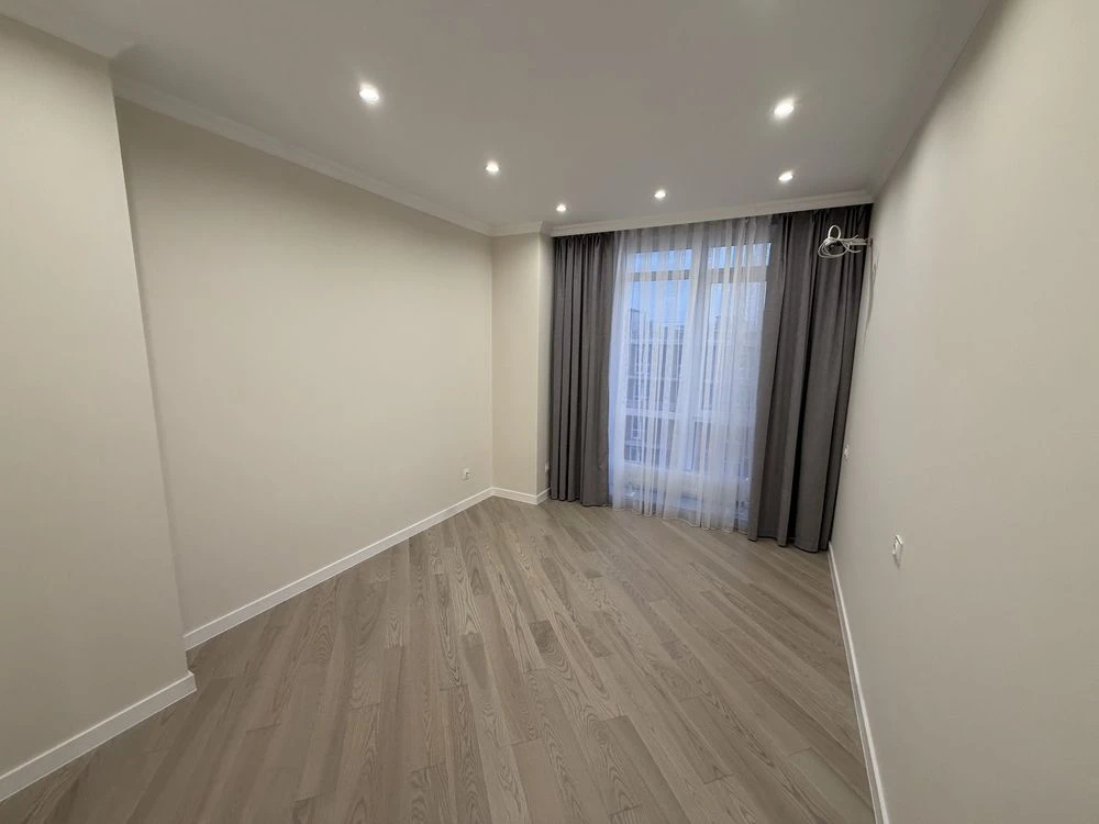 For Sale Penthouse near McDonalds Shopping Center, Prospect Avenue