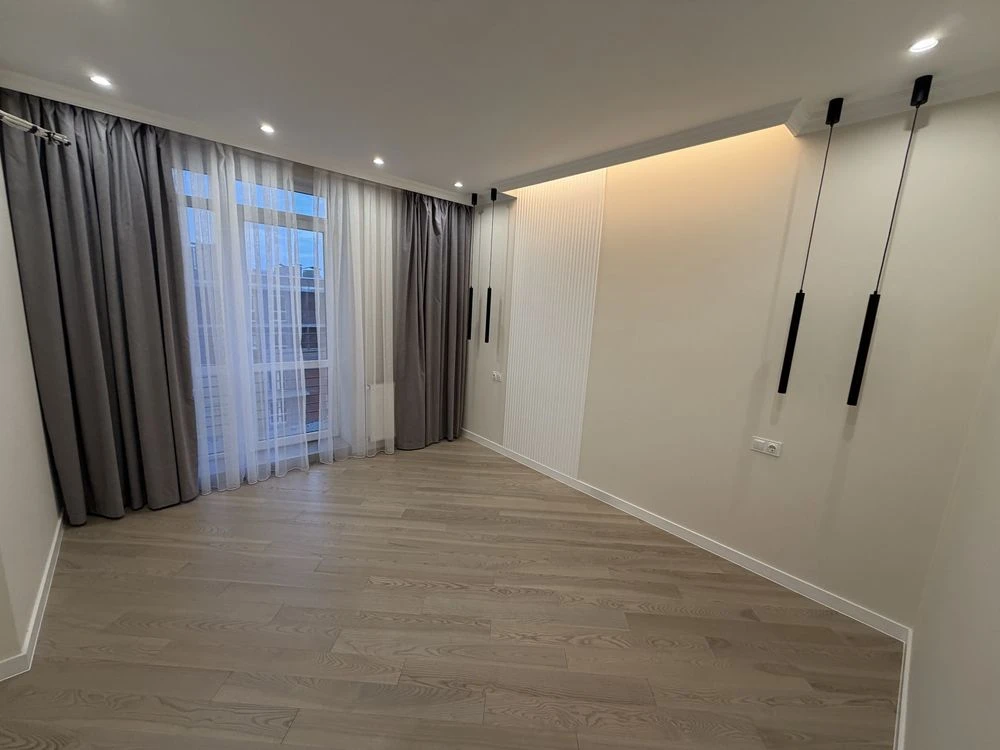 For Sale Penthouse near McDonalds Shopping Center, Prospect Avenue