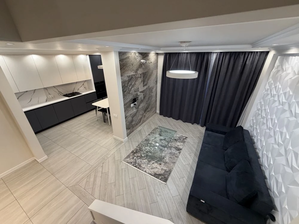 For Sale Penthouse near McDonalds Shopping Center, Prospect Avenue