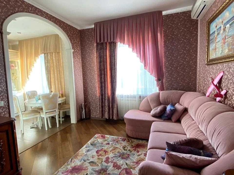 Apartment. Michael Boychuk Street, Kyiv