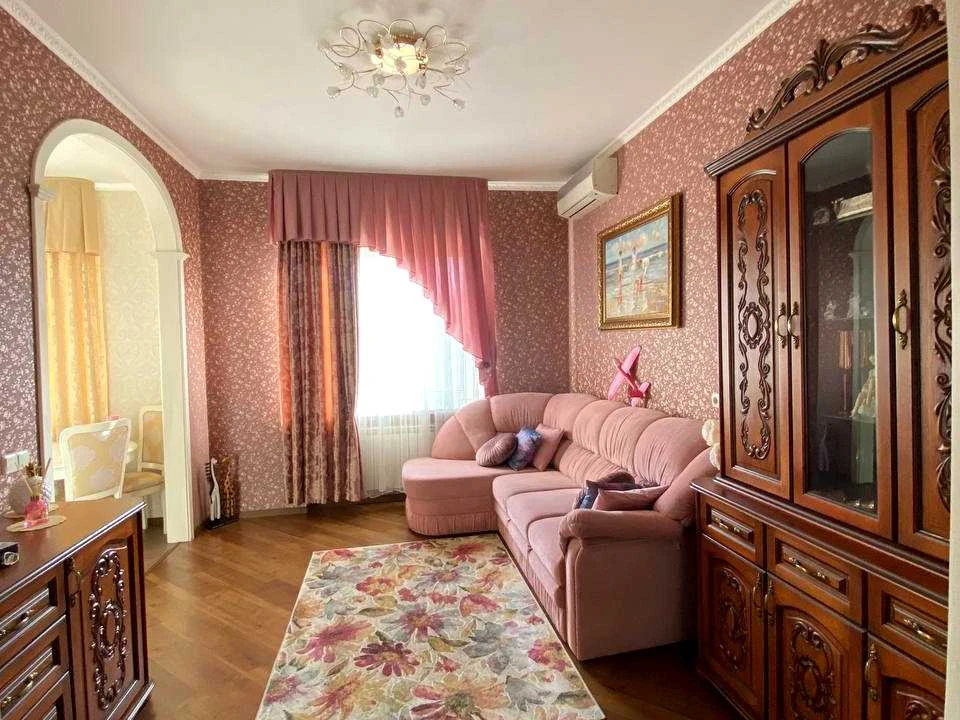 Apartment. Michael Boychuk Street, Kyiv
