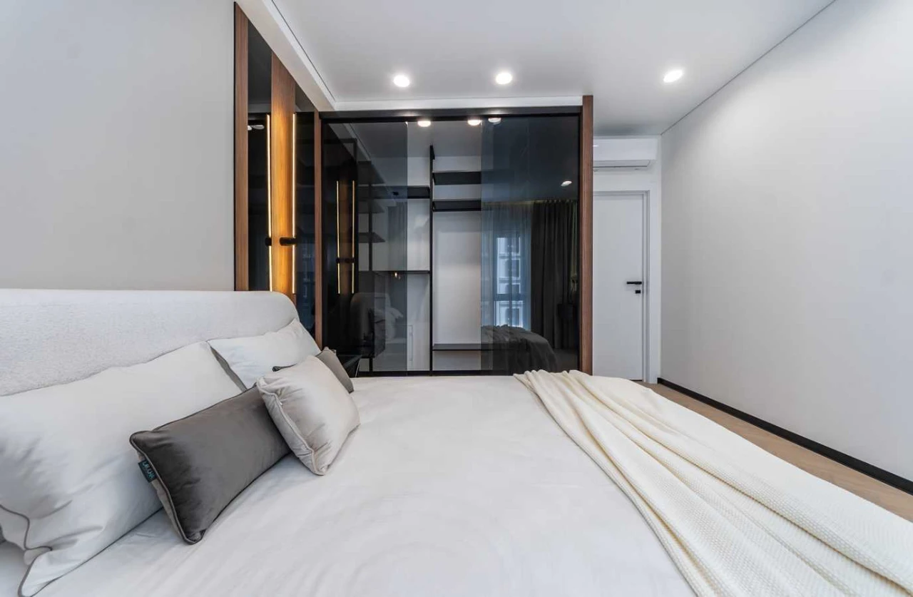 Sale of a 1-bedroom apartment 41 sq m, Maximovich Street