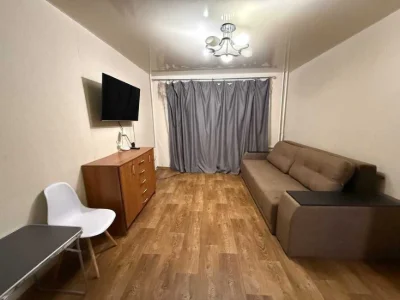 Продається 1-кімнатна квартира 40м² в Тополі-2, 2 поверх