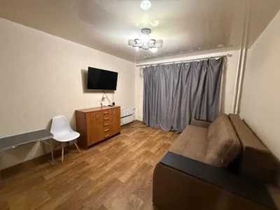 Продається 1-кімнатна квартира 40м² в Тополі-2, 2 поверх