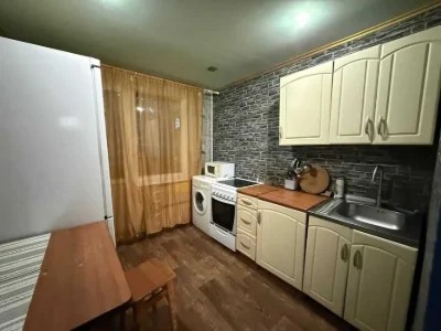 Продається 1-кімнатна квартира 40м² в Тополі-2, 2 поверх