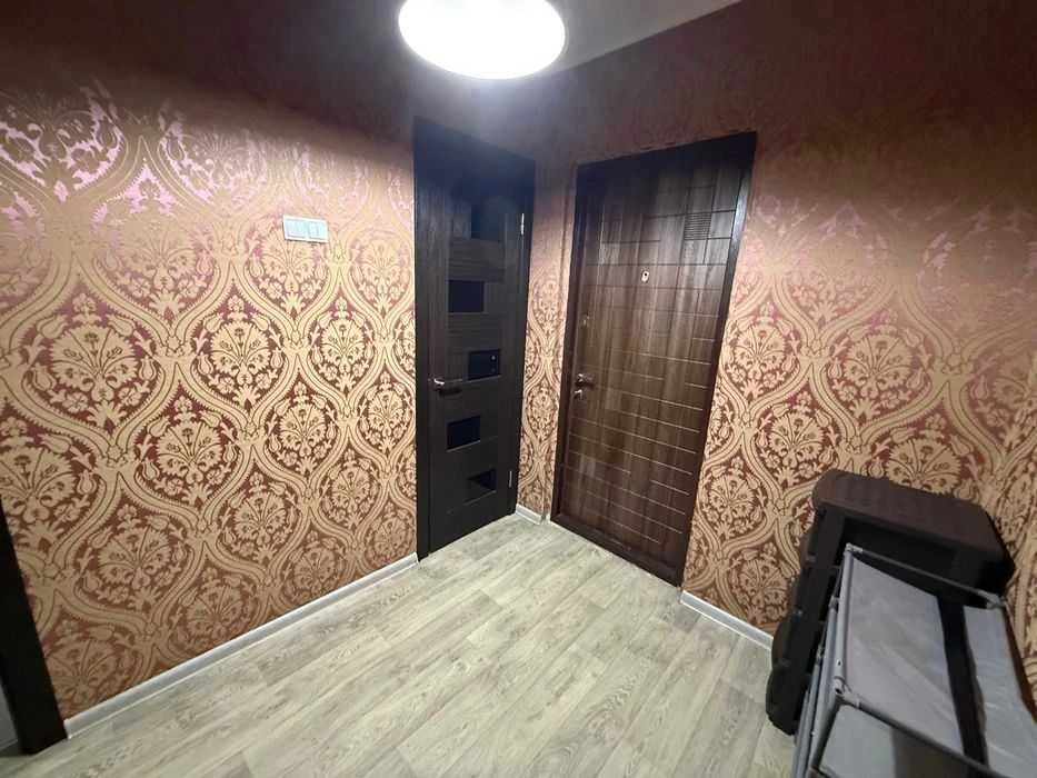 Продається 1-кімнатна квартира 40м² в Тополі-2, 2 поверх