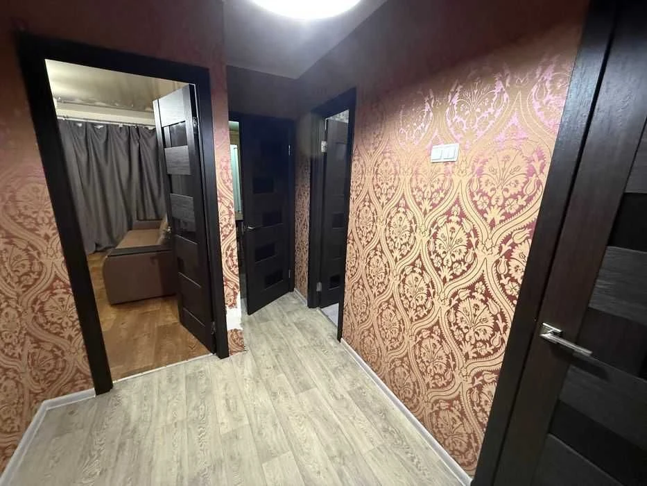 Продається 1-кімнатна квартира 40м² в Тополі-2, 2 поверх