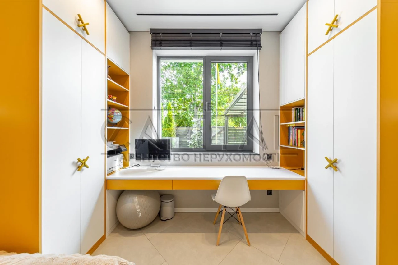 House for sale, Malynova Street, Nivky, Kyiv