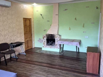 House. Dnipro, Raynisa Prospect