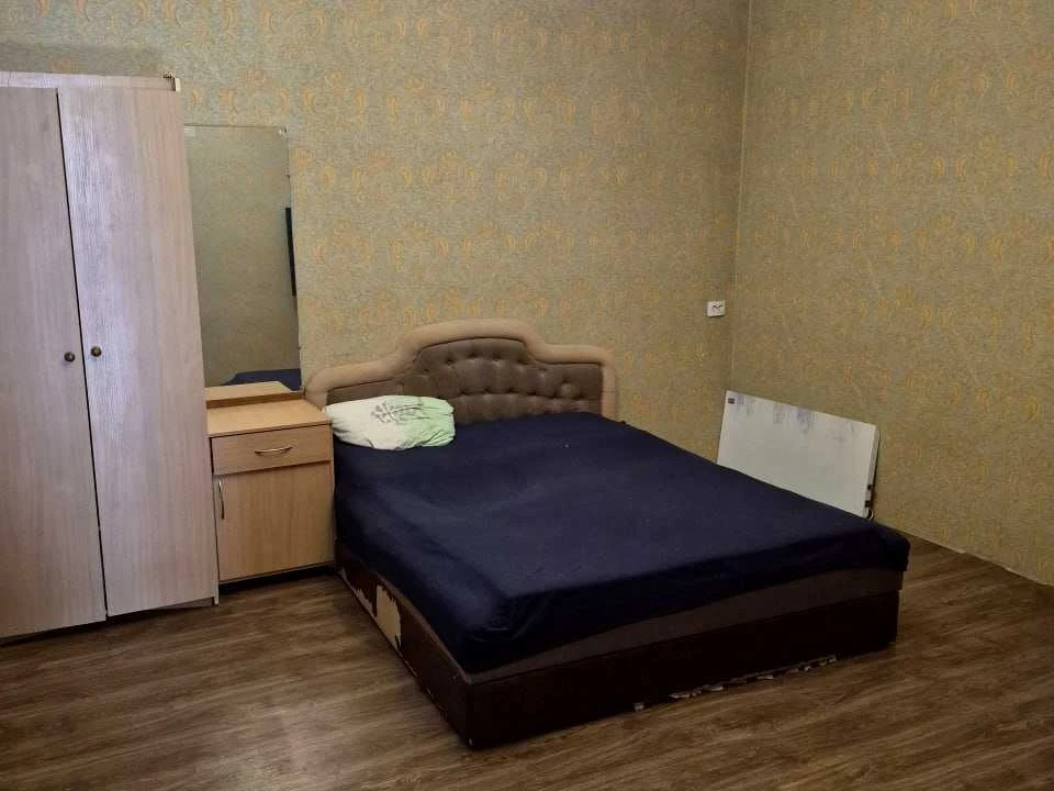 House. Dnipro, Raynisa Prospect
