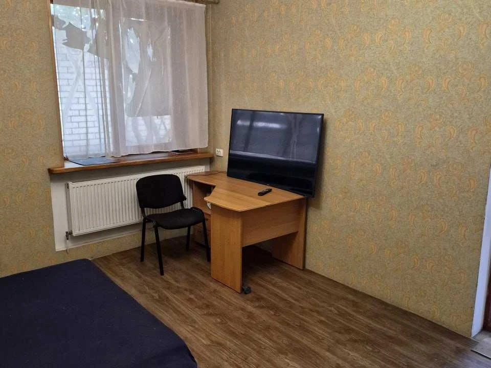 House. Dnipro, Raynisa Prospect