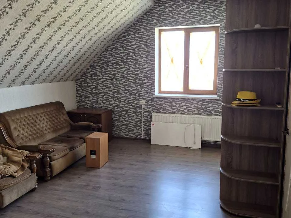 House. Dnipro, Raynisa Prospect