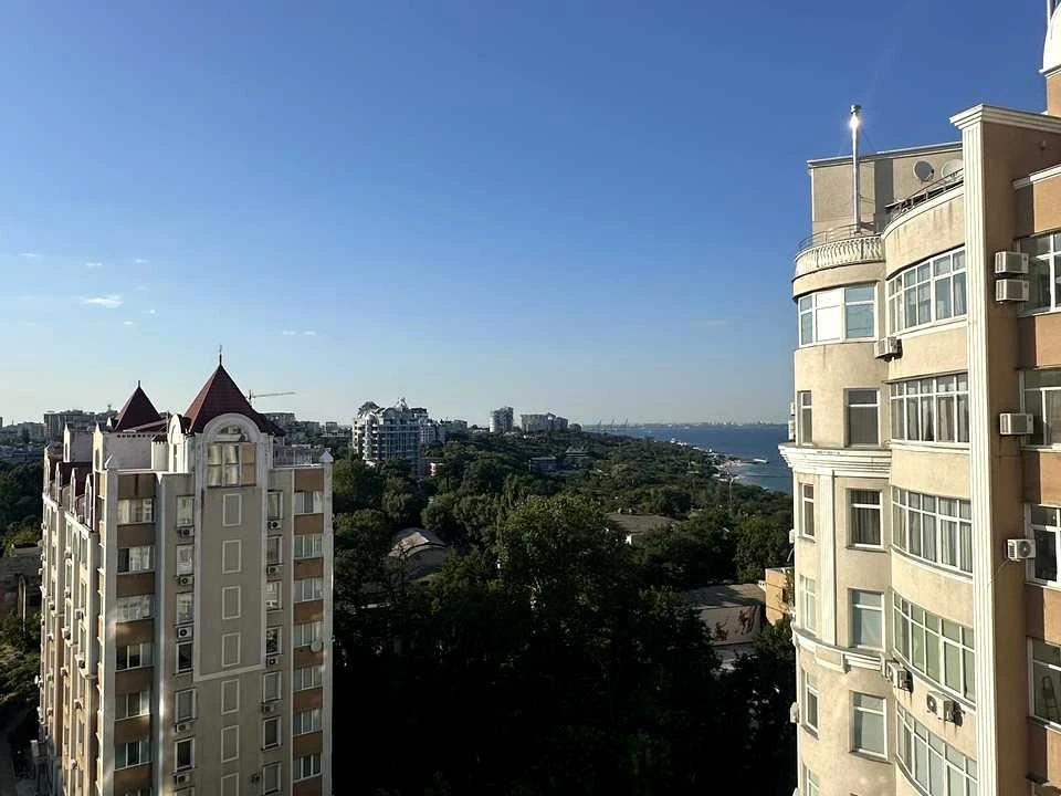 Квартира. Одесса, улица Каркашадзе