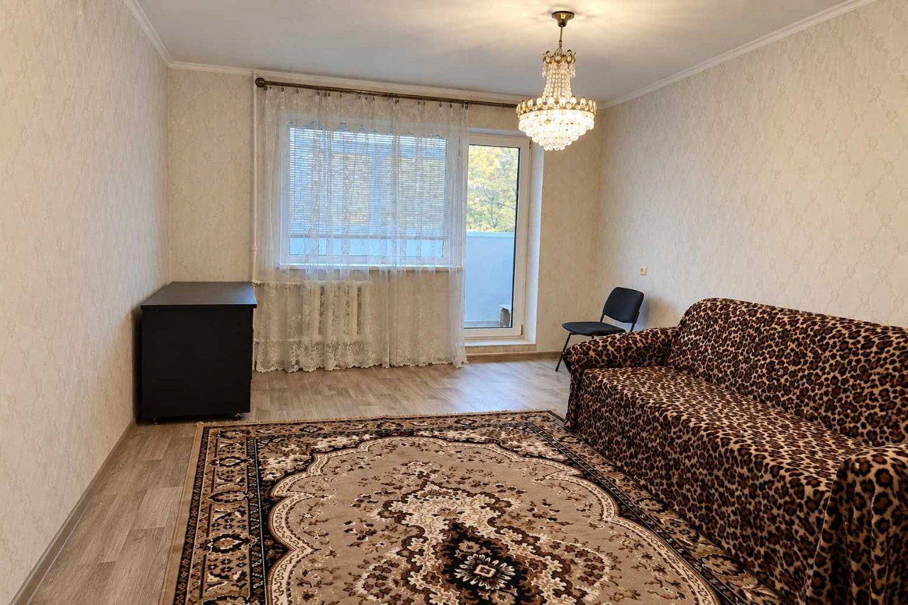 Продається 2-кімнатна квартира в районі ХТЗ. Метро. Риннок