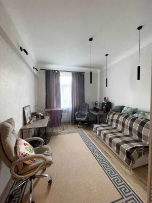Apartment with major renovation in the Derzhprom Naukova area